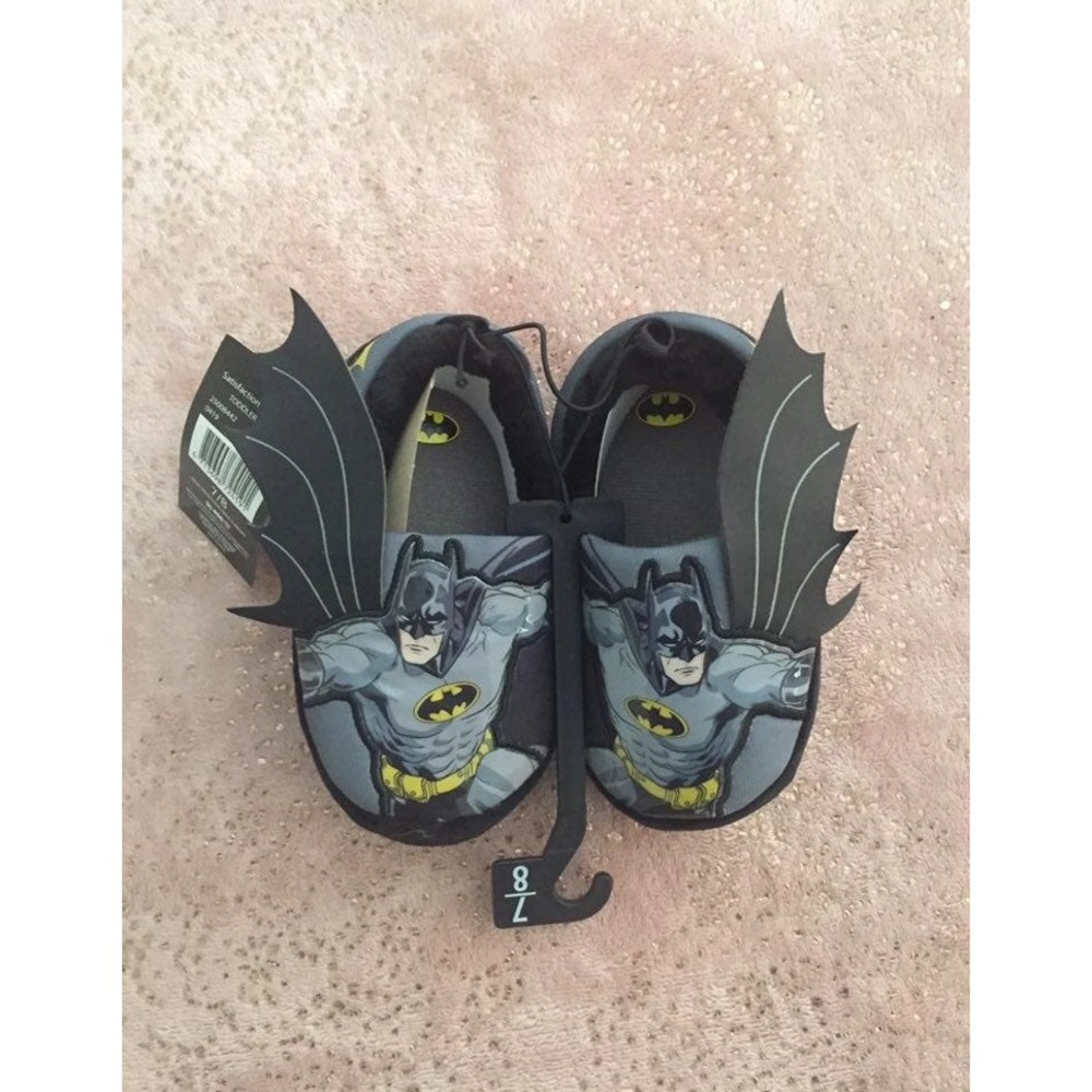 Batman slippers size NWT Non Slip boys Marvel 7/8